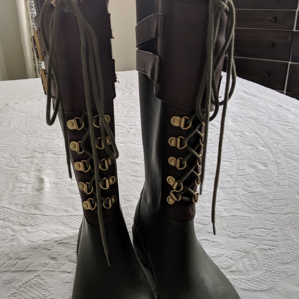 Combat Style Tory Burch Rainboots - Picture 3 of 7